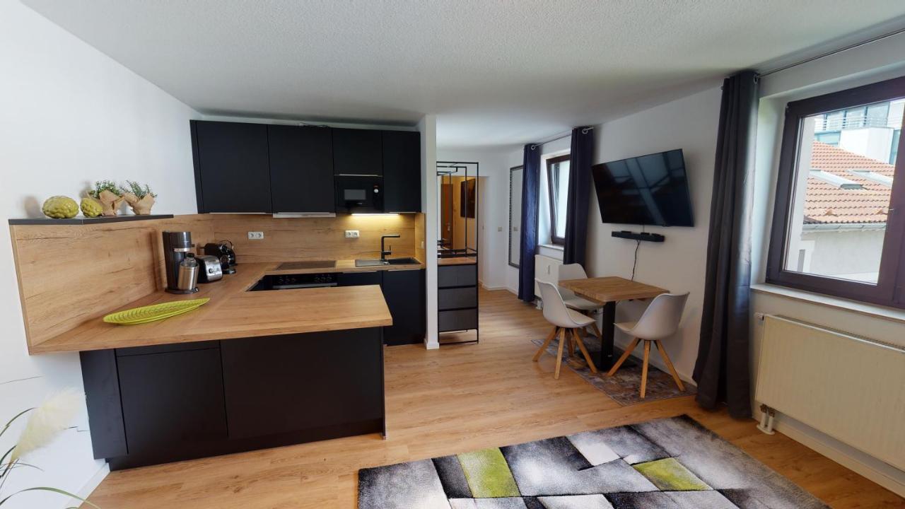Sweethome - Zentral - Kueche & Parkplatz, Wifi Halle  Exterior foto