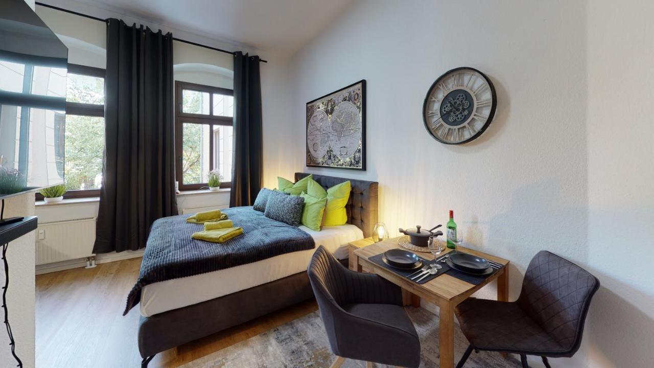 Sweethome - Zentral - Kueche & Parkplatz, Wifi Halle  Exterior foto