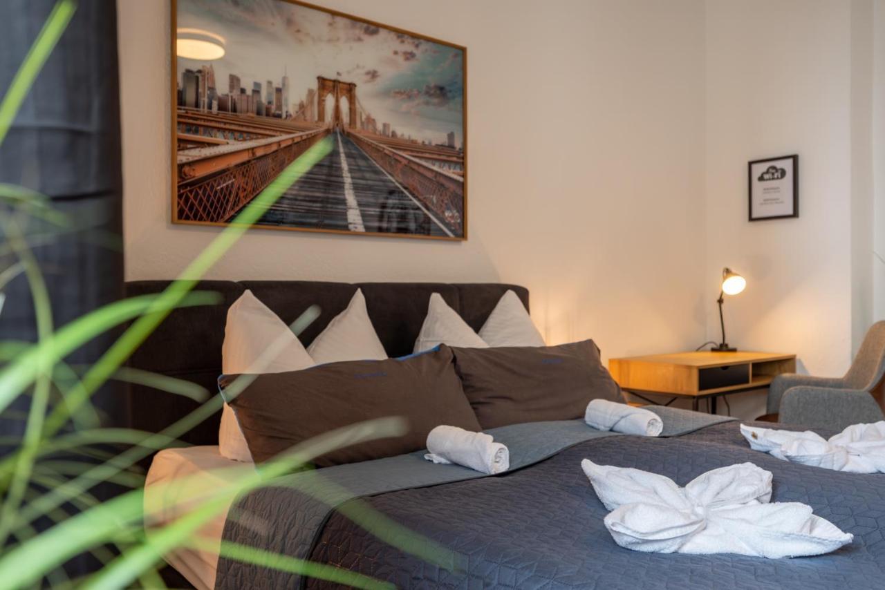 Sweethome - Zentral - Kueche & Parkplatz, Wifi Halle  Exterior foto