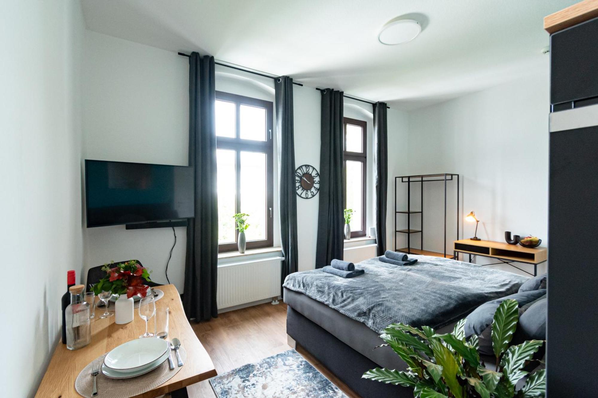 Sweethome - Zentral - Kueche & Parkplatz, Wifi Halle  Exterior foto